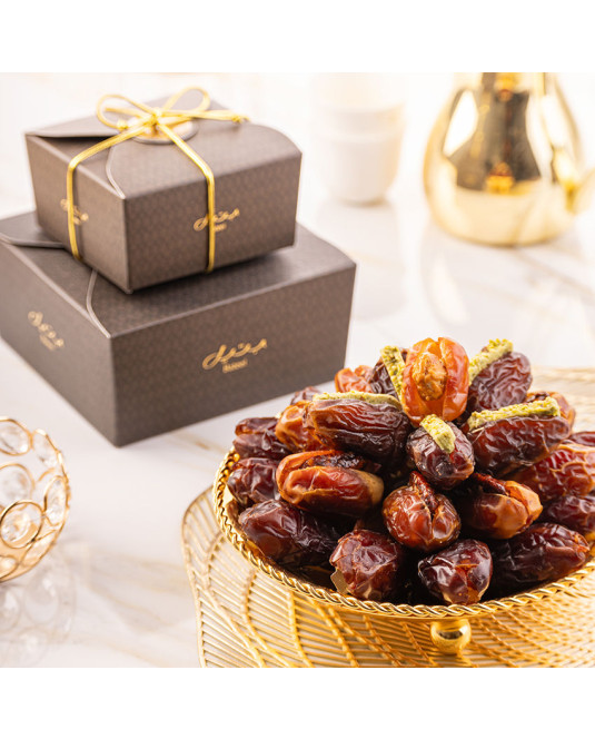 Plain and Filled Dates Classic Box