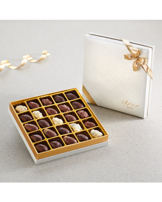 Alaska White Gift Set  Date Chocolate